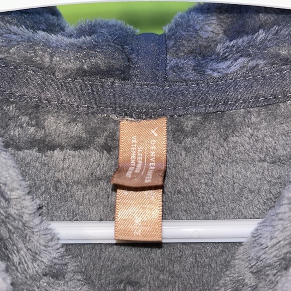 NWOT Ladies oversized hoodie lounge wear Cody fleece material pocket plush sz M - Picture 5 of 8